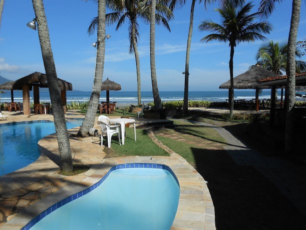 Imagen de la piscina del Hotel Bareque&ccedil;aba Praia. Foto 19