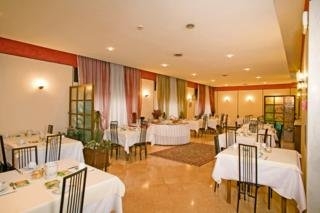 Imagen del bar/restaurante del Hotel Bareta. Foto 3