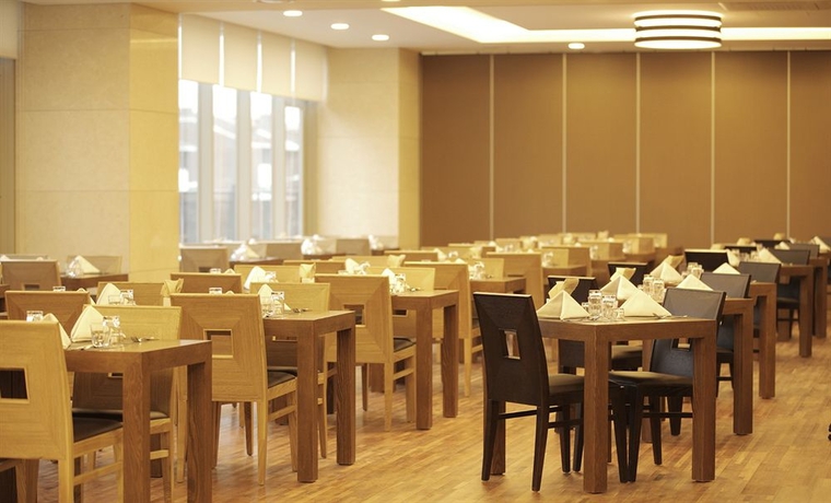 Imagen del bar/restaurante del Hotel Bareve. Foto 6