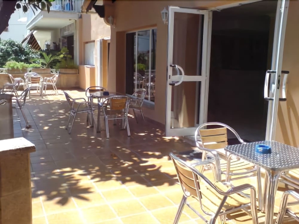 Imagen de los exteriores del Hotel Bari, Ca'n Pastilla. Foto 15