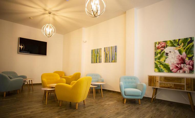 Imagen de los interiores del Hotel Bari, Conil de la Frontera. Foto 7