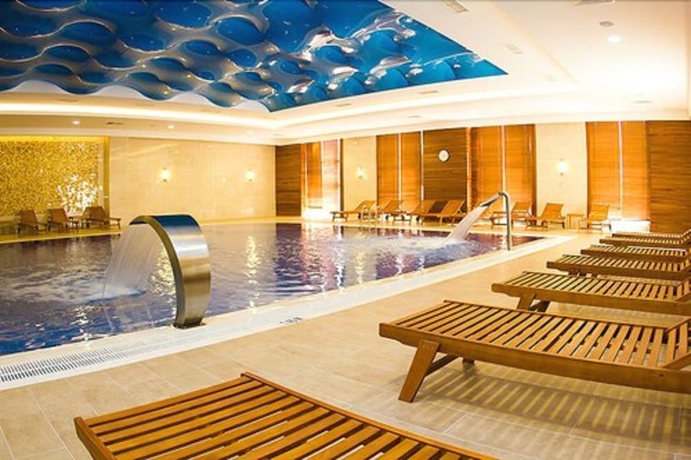 Imagen de la piscina del Hotel Barida Hotels. Foto 16
