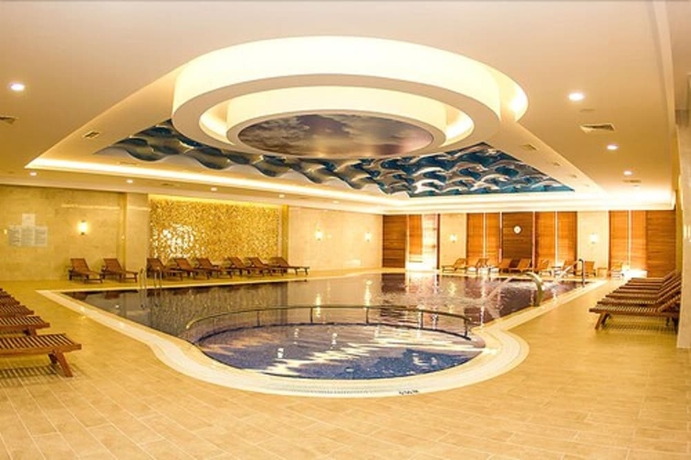 Imagen de la piscina del Hotel Barida Hotels. Foto 17