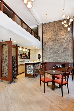 Imagen del bar/restaurante del Hotel Barin. Foto 2