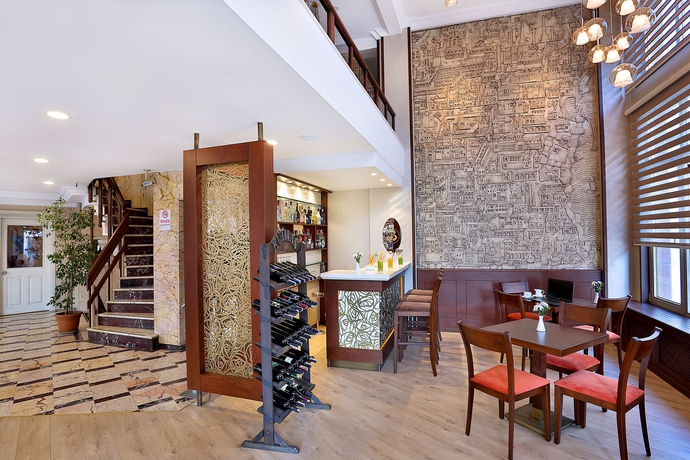 Imagen del bar/restaurante del Hotel Barin. Foto 3