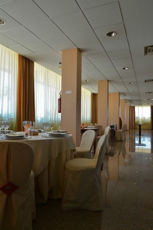 Imagen del bar/restaurante del Hotel Barion. Foto 3