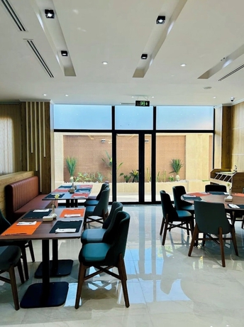 Imagen del bar/restaurante del Hotel Barkat and Conferences. Foto 1