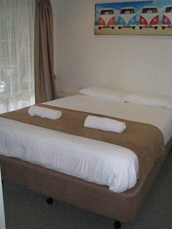 Imagen de la habitación del Hotel Barlings Beach Holiday Park. Foto 24