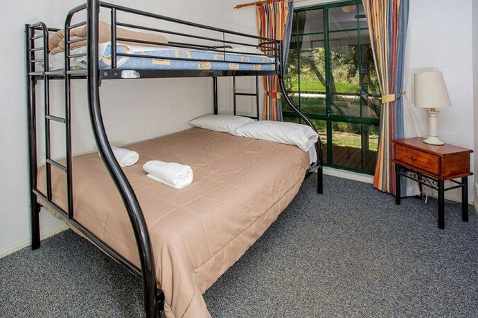 Imagen de la habitación del Hotel Barlings Beach Holiday Park. Foto 39