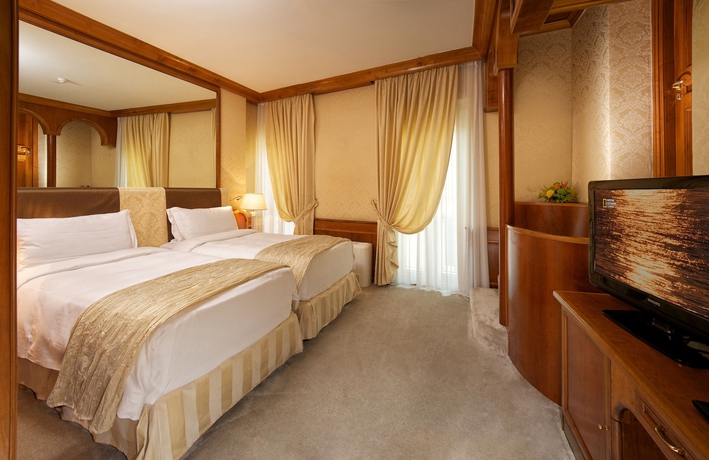 Imagen de la habitación del Hotel Barocco. Foto 16