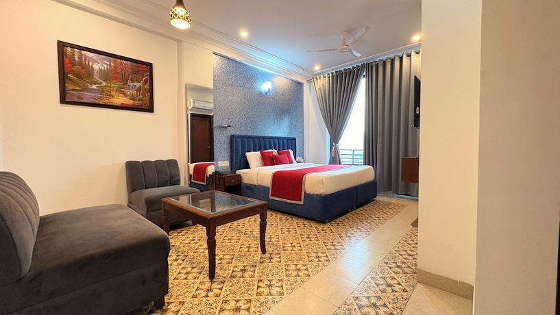 Imagen de la habitación del Hotel Barog Residency. Foto 4