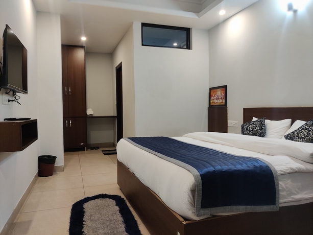 Imagen de la habitación del Hotel Barog Residency. Foto 5