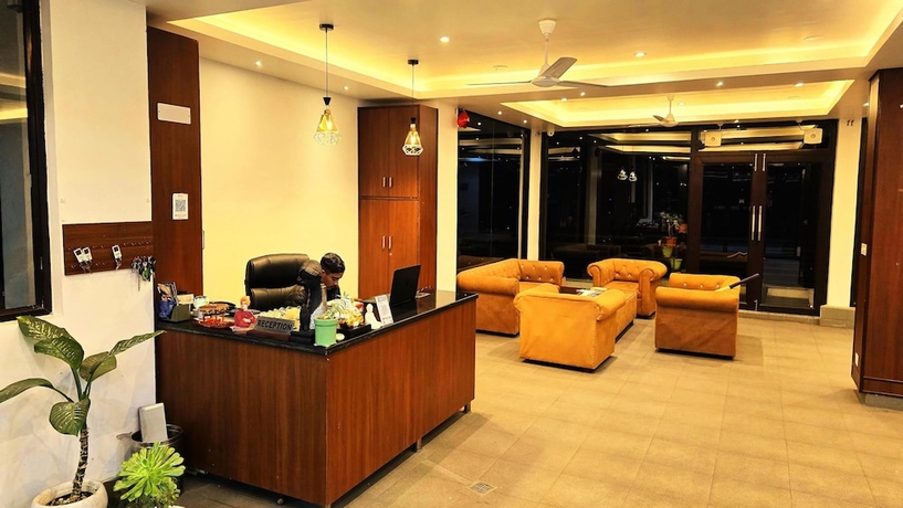 Imagen de los interiores del Hotel Barog Residency. Foto 16