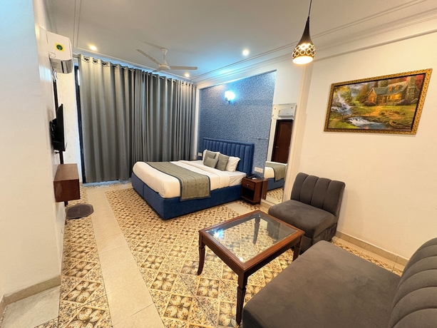 Imagen de la habitación del Hotel Barog Residency. Foto 11