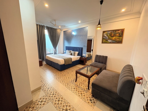 Imagen de la habitación del Hotel Barog Residency. Foto 15