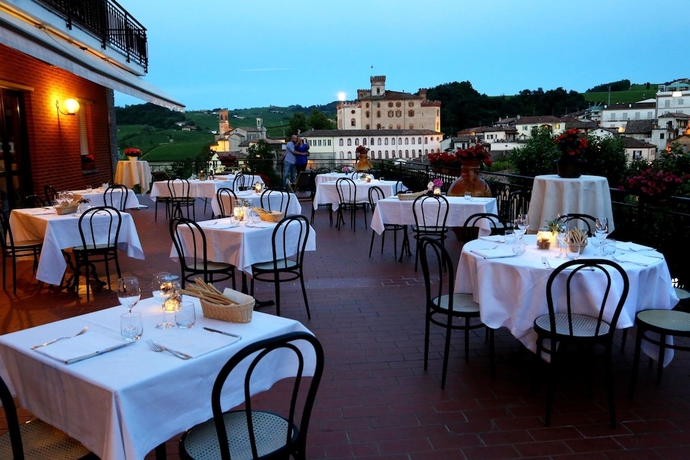 Imagen del bar/restaurante del Hotel Barolo, Barolo. Foto 4