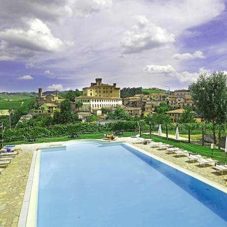 Imagen de los exteriores del Hotel Barolo, Barolo. Foto 13