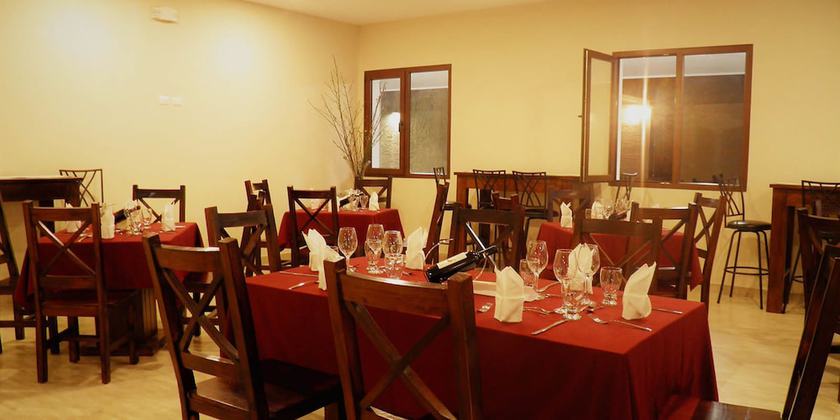 Imagen del bar/restaurante del Hotel Barolo. Foto 6