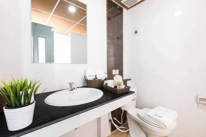 Imagen de la habitación del Hotel Baron Residence Bangkok. Foto 6