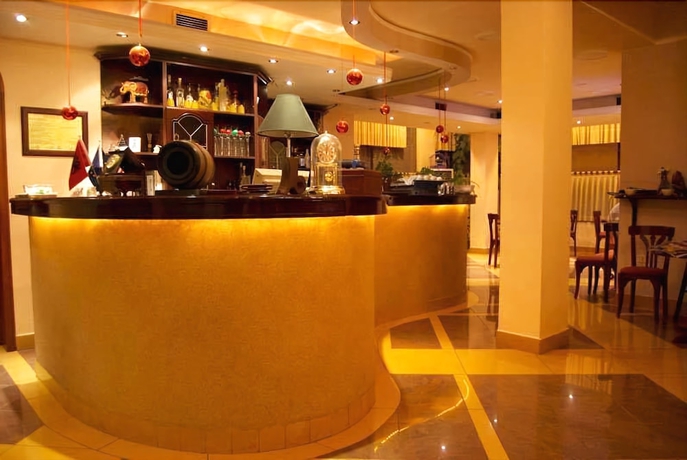 Imagen de los interiores del Hotel Baron, Tirana. Foto 19