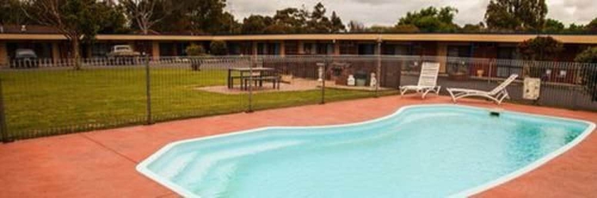 Imagen de la piscina del Hotel Baronga Motor Inn. Foto 19