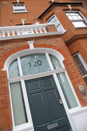 Imagen general del Hotel Barons Court Apartments By Viridian Apartments. Foto 2