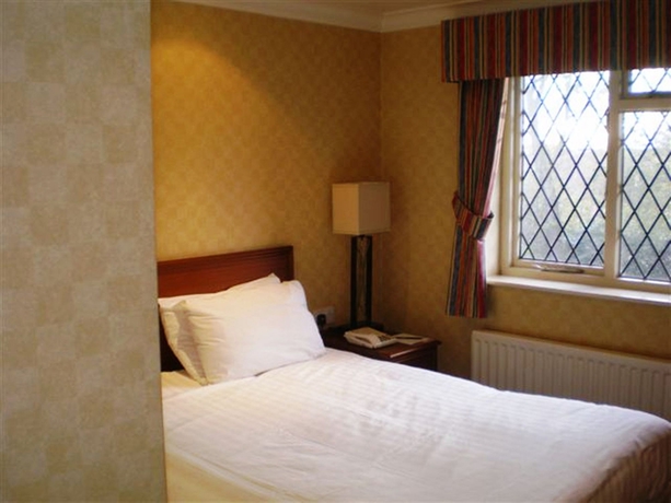 Imagen de la habitación del Hotel Barons Court. Foto 2