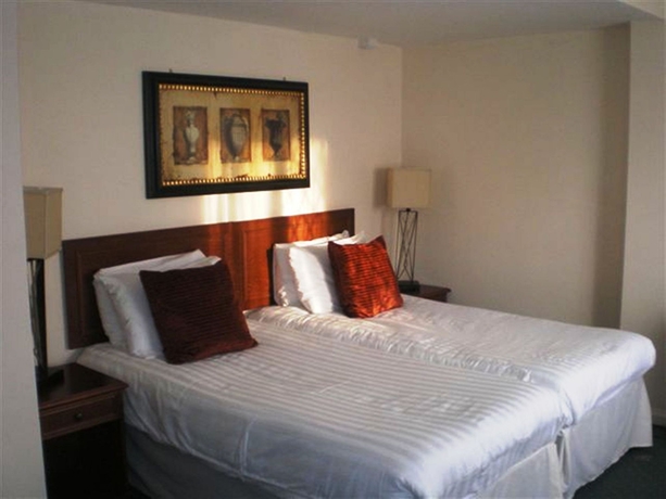 Imagen de la habitación del Hotel Barons Court. Foto 4