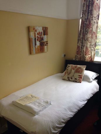 Imagen de la habitación del Hotel Barons Court, Wolverhampton. Foto 10