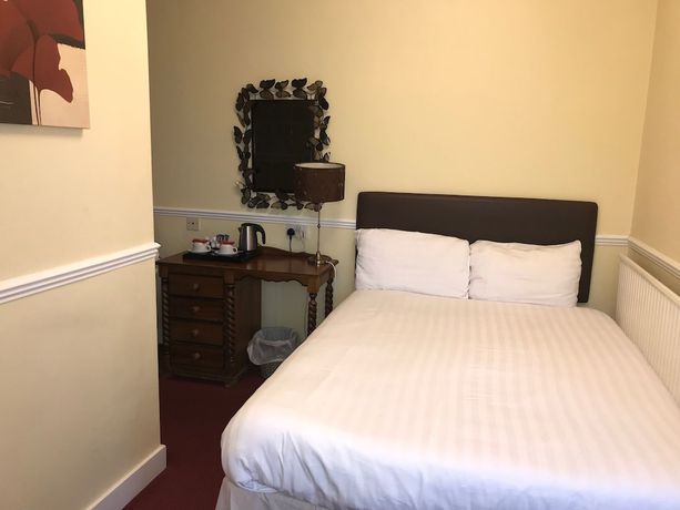 Imagen de la habitación del Hotel Barons Court, Wolverhampton. Foto 16