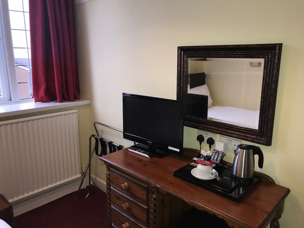 Imagen de la habitación del Hotel Barons Court, Wolverhampton. Foto 17