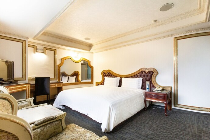 Imagen de la habitación del Hotel Baron's Hot Spring. Foto 20