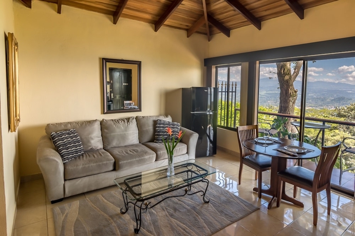 Imagen de la habitación del Hotel Barons Resort. Foto 14