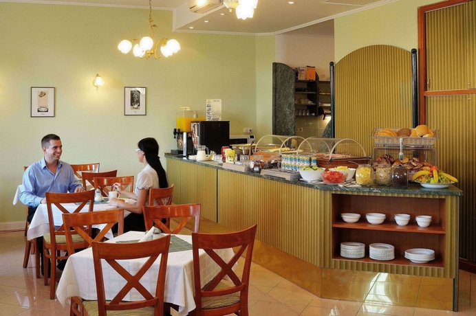 Imagen del bar/restaurante del Hotel Baross City. Foto 5