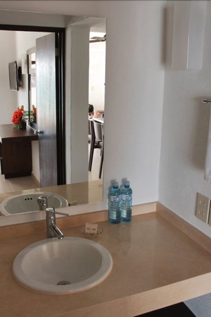 Imagen de la habitación del Hotel Barra De Navidad. Foto 18