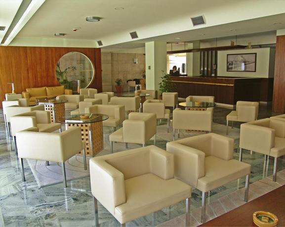 Imagen del bar/restaurante del Hotel Barra. Foto 2