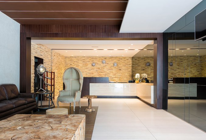 Imagen de los interiores del Hotel Barracuda Beach Resort. Foto 18