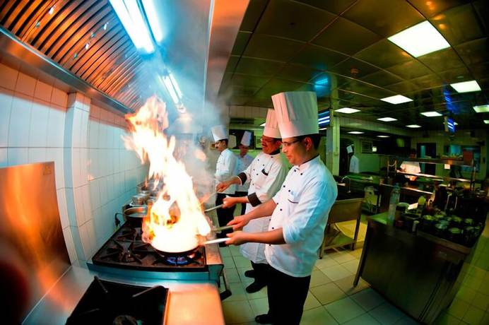 Imagen del bar/restaurante del Hotel Barracuda Beach Resort. Foto 4