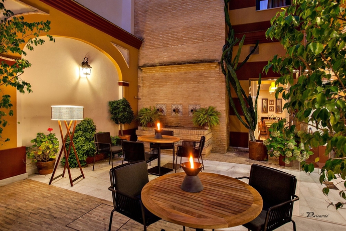 Imagen de los interiores del Hotel Barrameda. Foto 15
