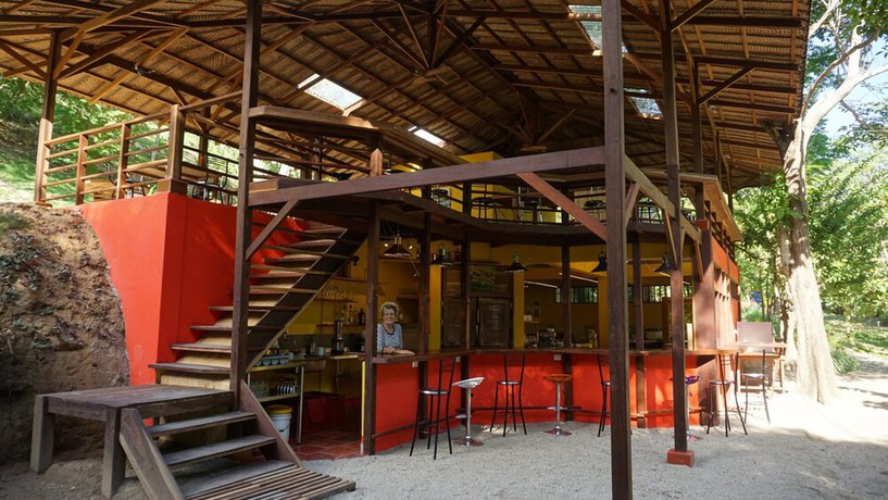 Imagen del bar/restaurante del Hotel Barranquero. Foto 2