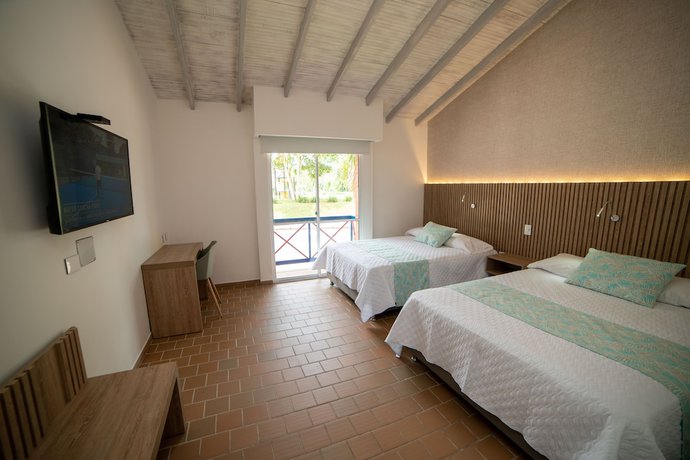 Imagen de la habitación del Hotel Barranqueros. Foto 12