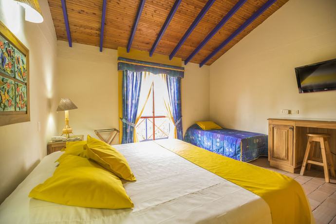 Imagen de la habitación del Hotel Barranqueros. Foto 16