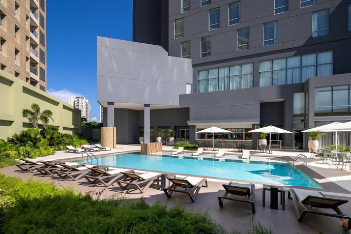 Imagen de la piscina del Hotel Barranquilla Marriott. Foto 20