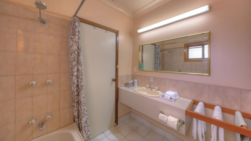 Imagen de la habitación del Hotel Barrass's John Bright Motor Inn. Foto 5