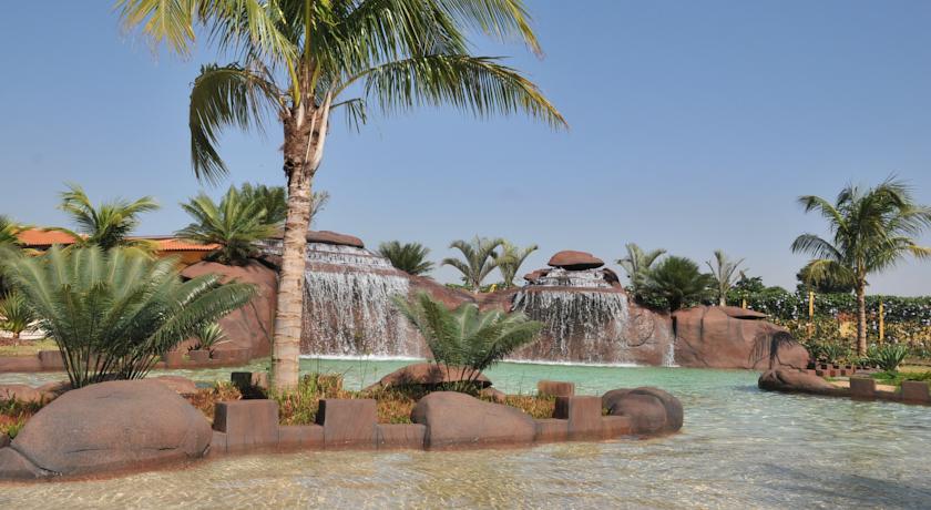 Imagen de la piscina del Hotel Barretos Country Resort. Foto 9