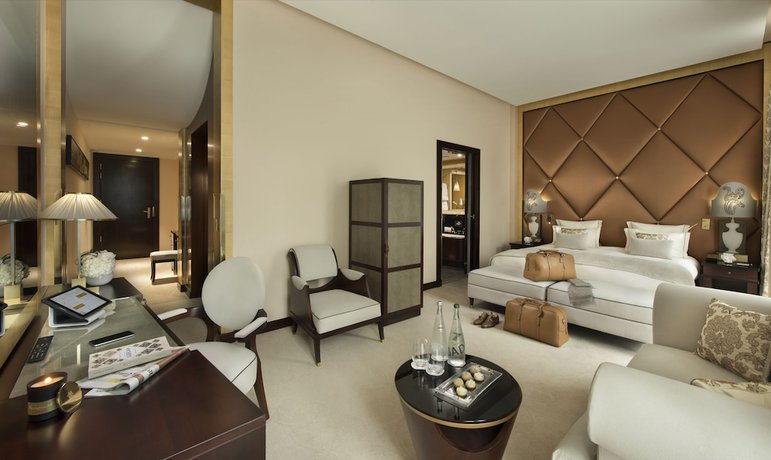 Imagen de la habitación del Hotel Barrière Fouquet's Paris. Foto 6