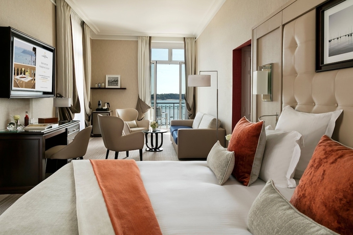 Imagen de la habitación del Hotel Barrière Le Grand Dinard. Foto 11
