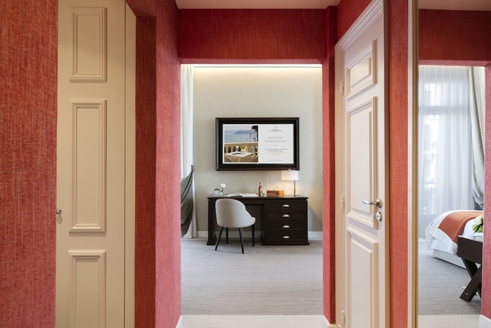 Imagen de la habitación del Hotel Barrière Le Grand Dinard. Foto 12