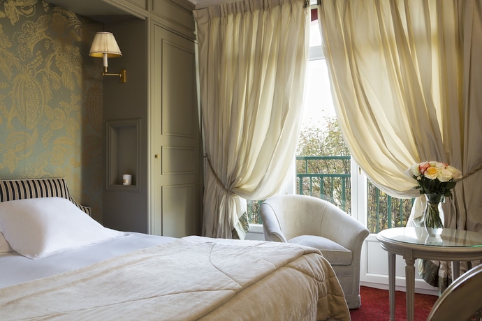 Imagen de la habitación del Hotel Barri&egrave;re Le Grand. Foto 3
