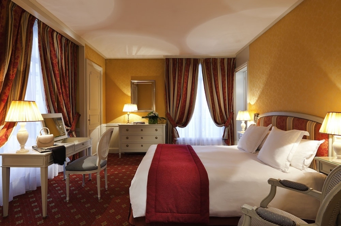 Imagen de la habitación del Hotel Barri&egrave;re Le Grand. Foto 5